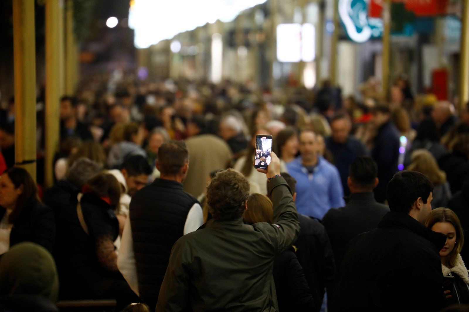 Las calles de Córdoba, repletas en el puente de diciembre, en imágenes