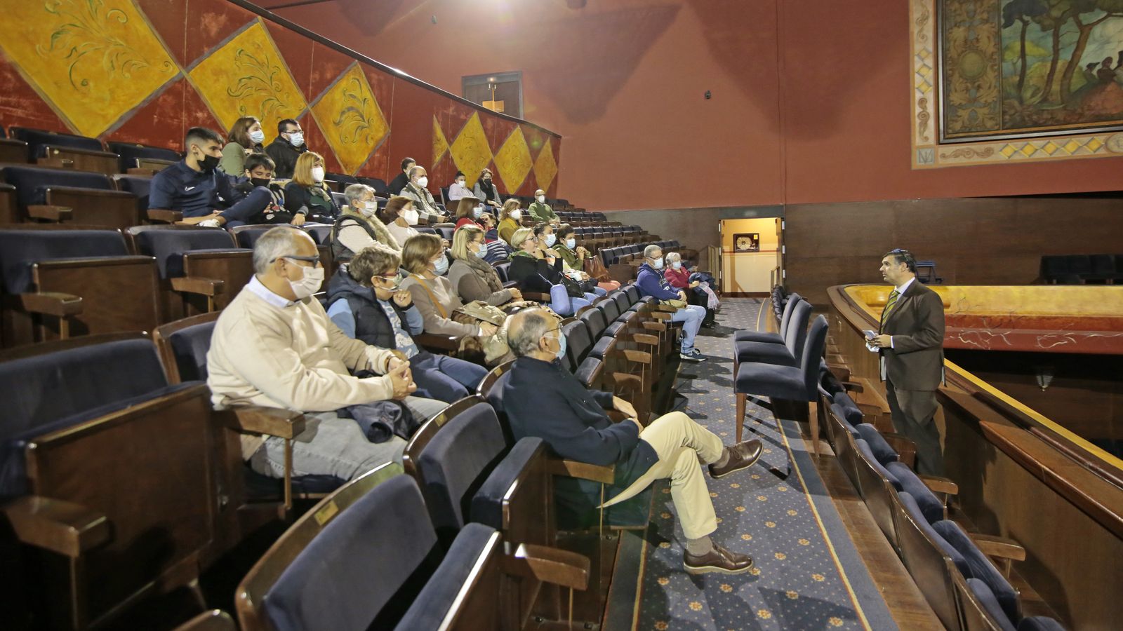 Imágenes de las visitas teatralizadas al teatro Villamarta