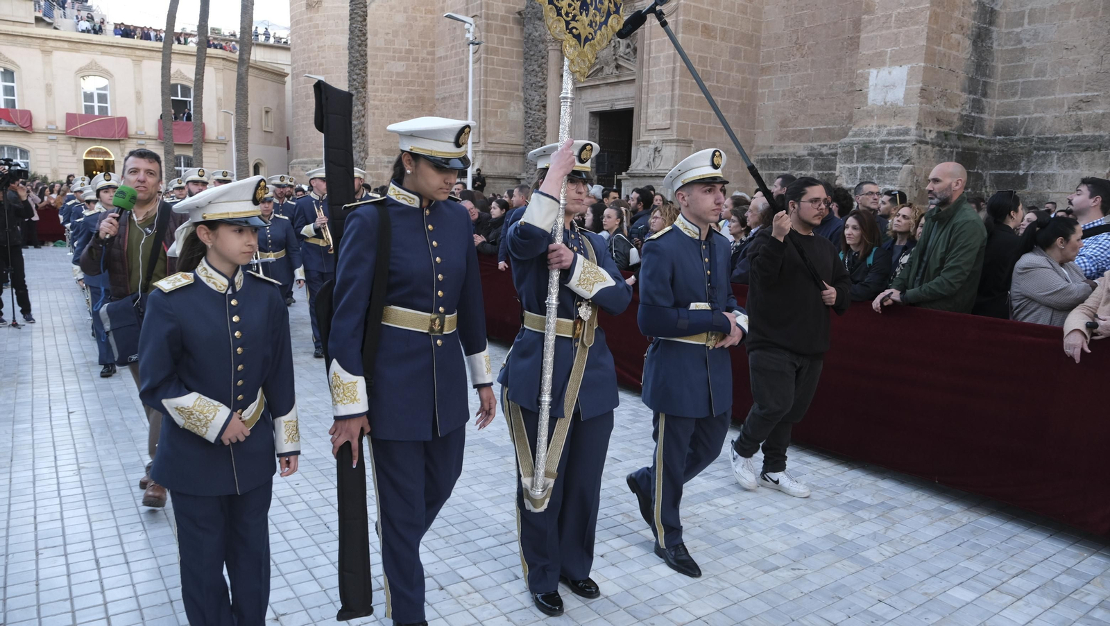Procesión de Estudiantes en Almería, en imágenes