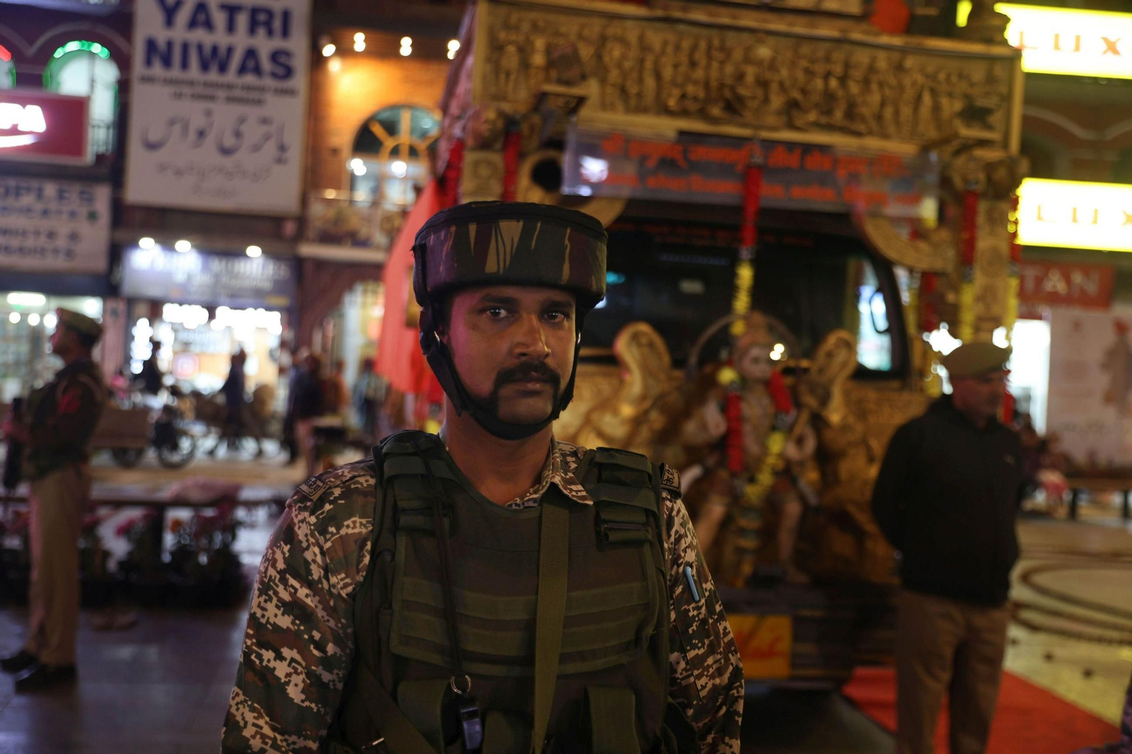 Las preciosas imágenes de la celebración del Diwali en India: un festival de luz y color