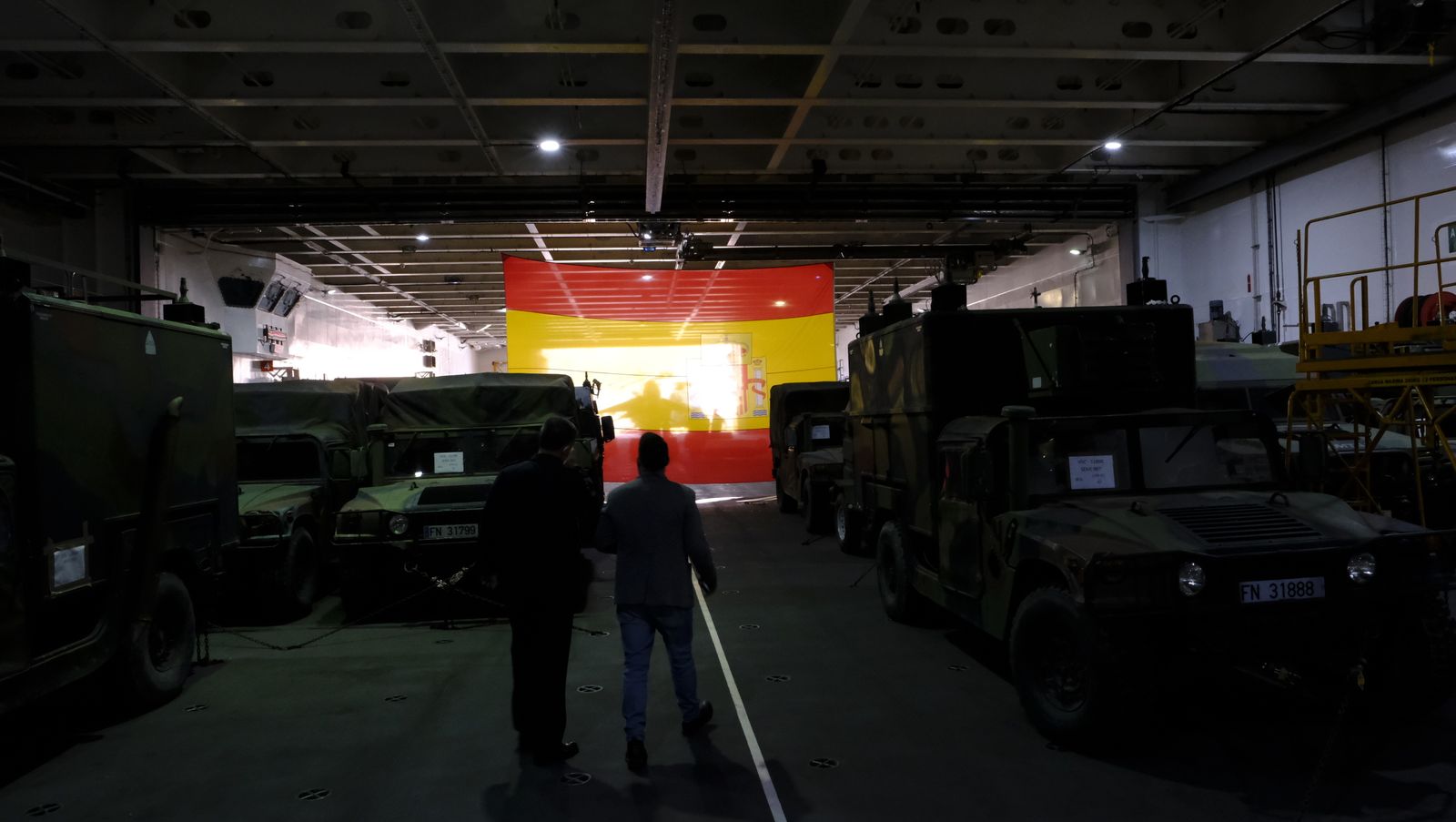 Fotogalería de la visita al portaaviones Juan Carlos I. Puerto de Almería.
