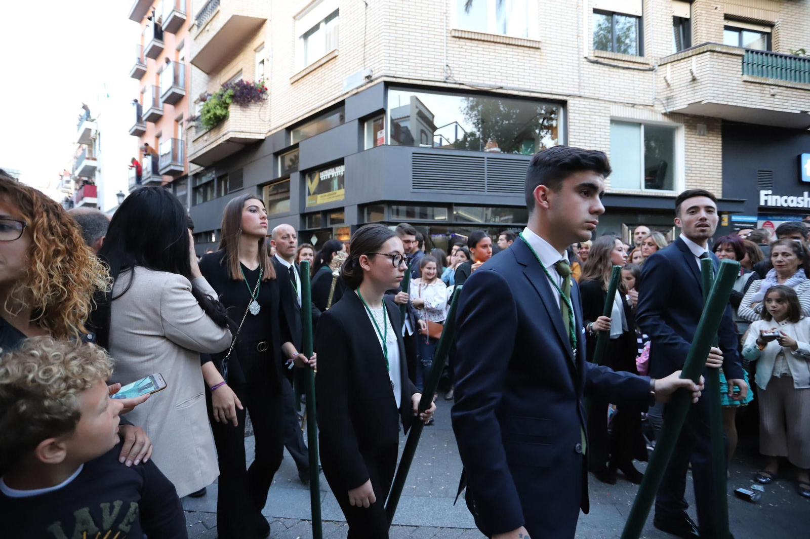 Ambiente  para recibir a la Legión en las calles de Huelva