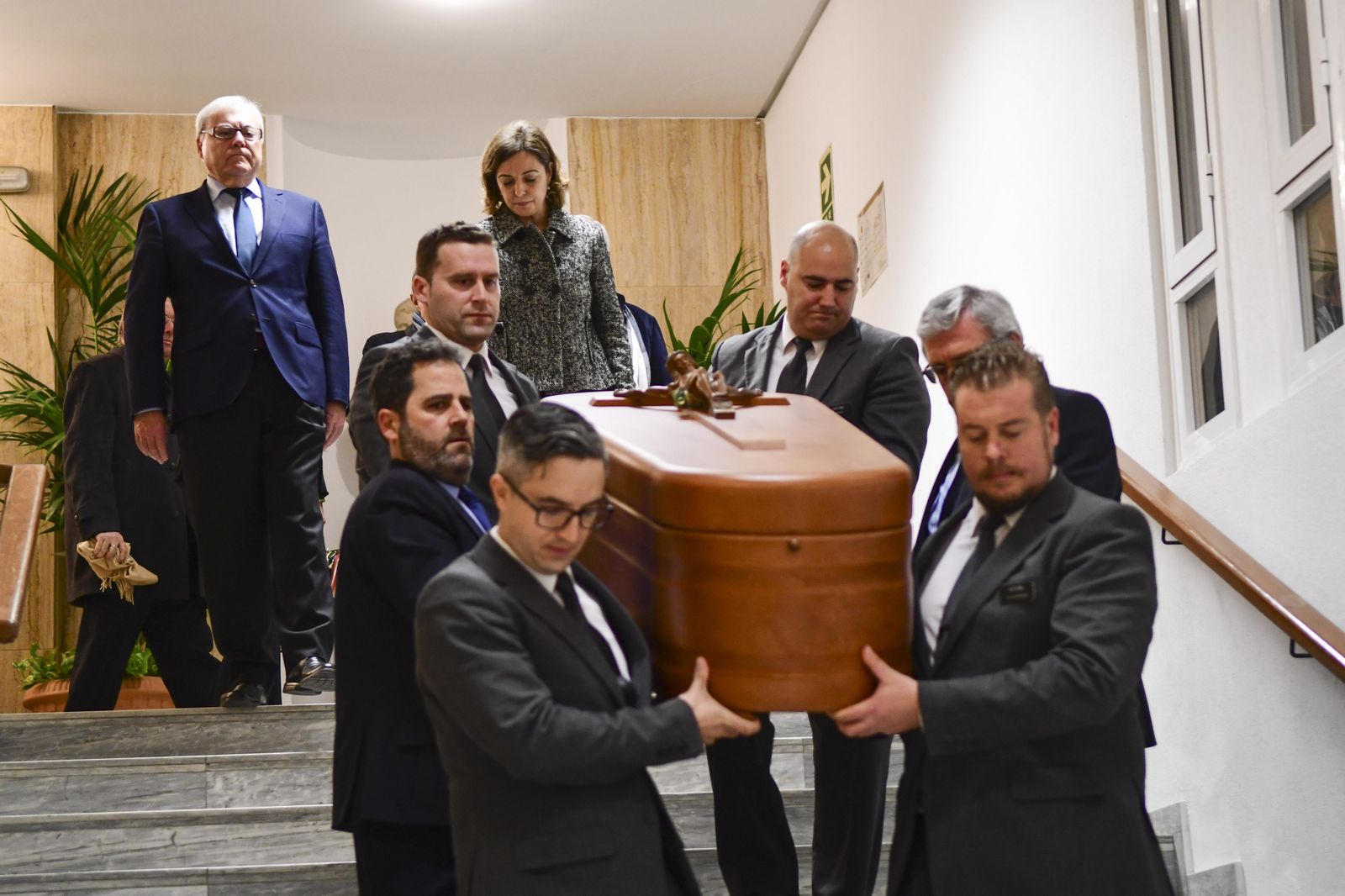 Las imágenes de la capilla ardiente de Pablo García Baena