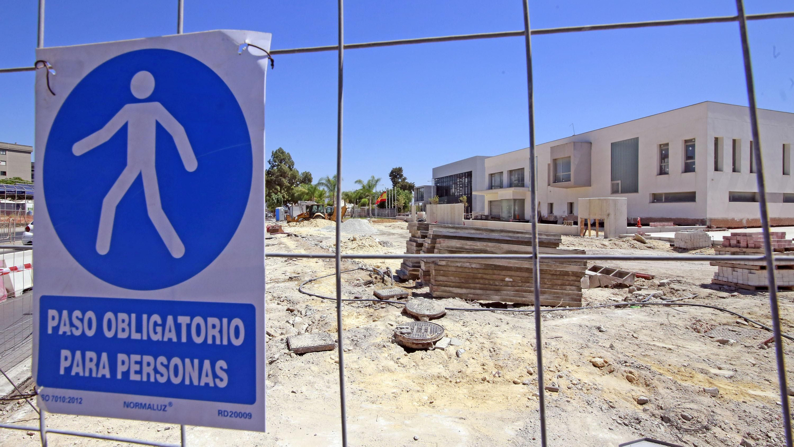 2020: Comienzan las obras de urbanización de la parcela La nueva Jefatura de la Policía Local de Jerez: 14 años desde la primera piedra hasta la placa inaugural