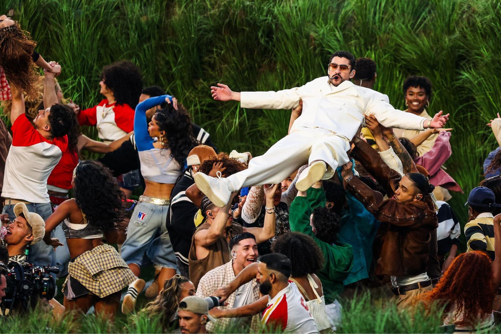 Las mejores fotos de la Super Bowl con la actuación de Bad Bunny