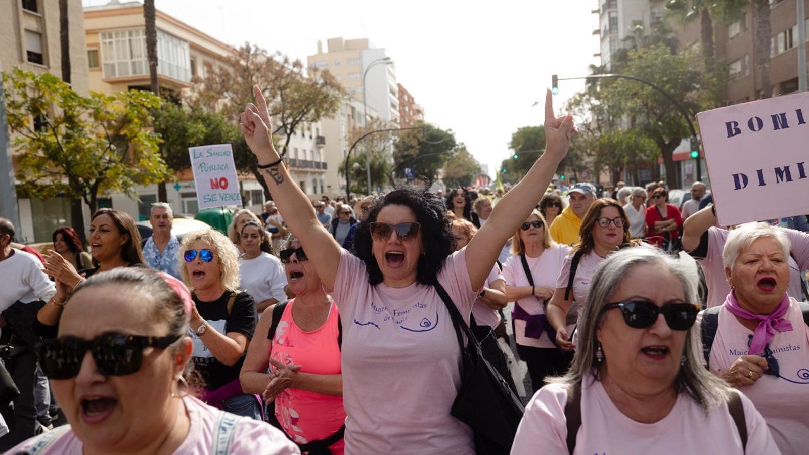Un momento de la manifestación por la sanidad pública en Cádiz.