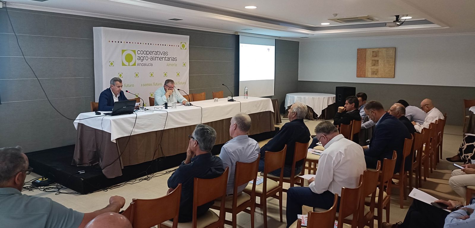 Imagen de la Asamblea General de cooperativas almerienses.