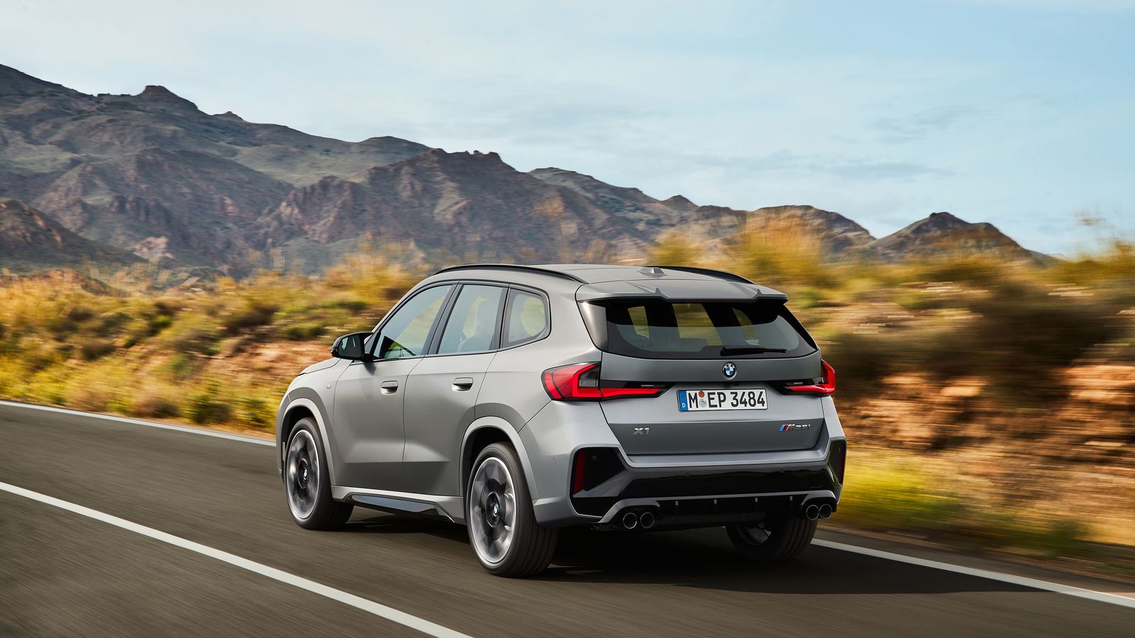 El modelo insignia se fabricará en la planta de BMW Group en Ratisbona, junto con todas las demás variantes del nuevo BMW X1, incluido el totalmente eléctrico BMW iX1.