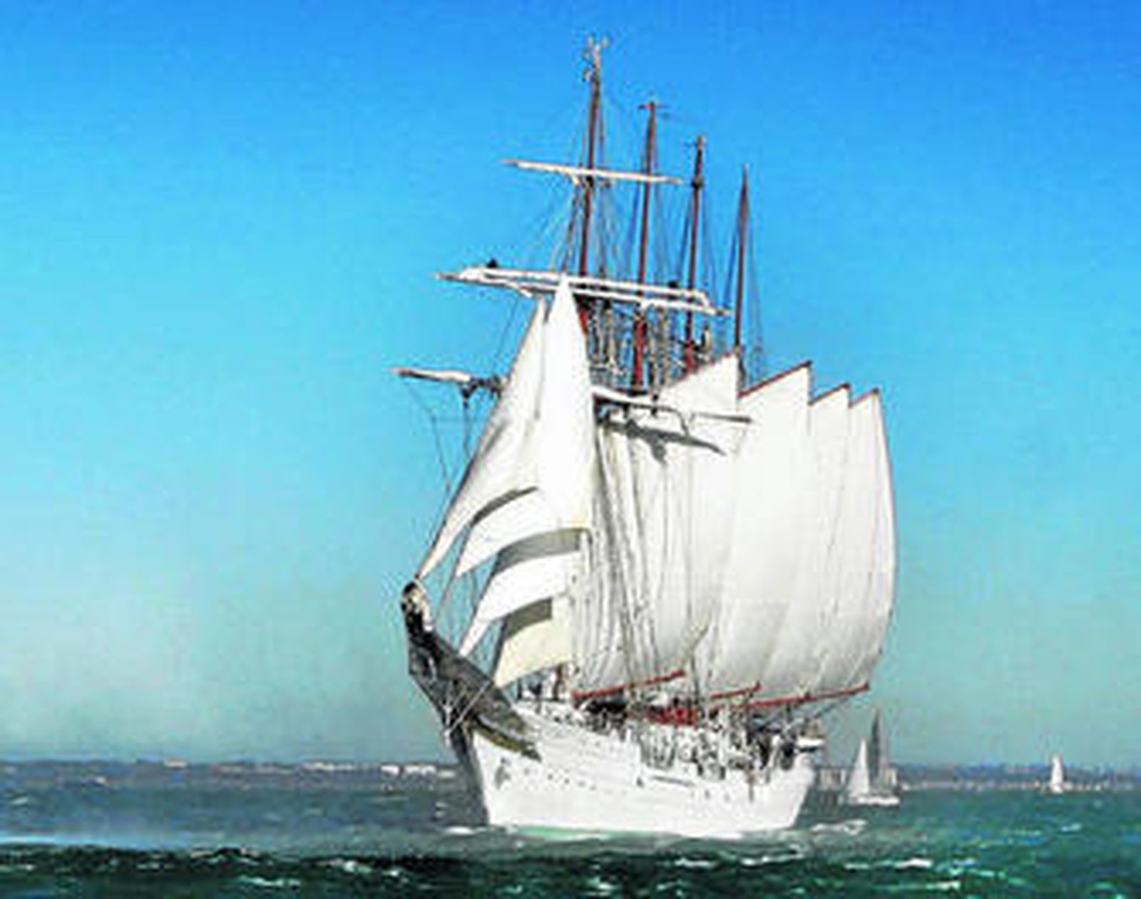 El buque-escuela de la Armada regresa el domingo a la Bahía gaditana.