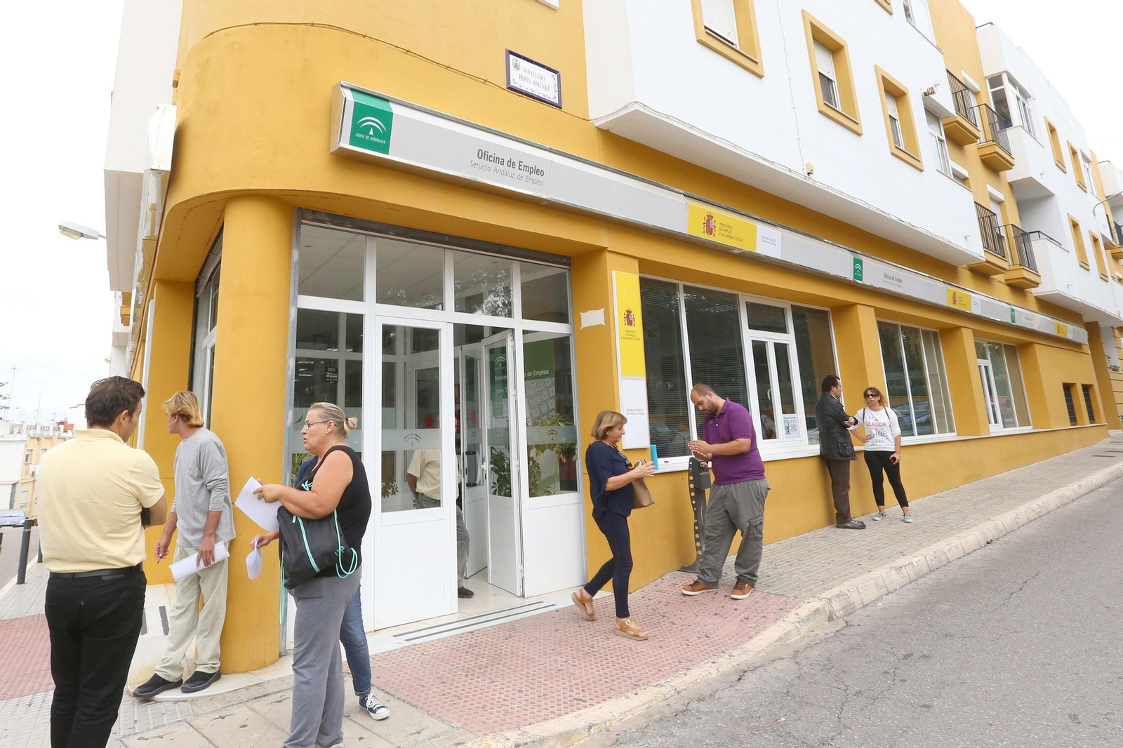 Oficinas del paro en la calle Novillero Pepín Jiménez