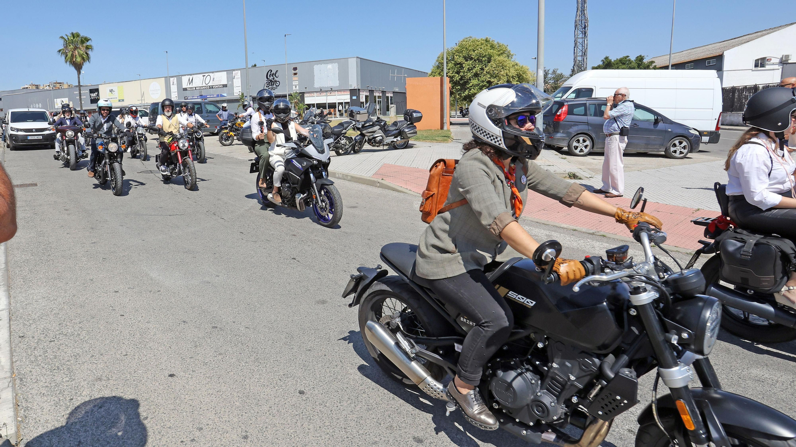 Búscate en el evento motero solidario "The Distinguished Gentleman´s Ride" en Jerez