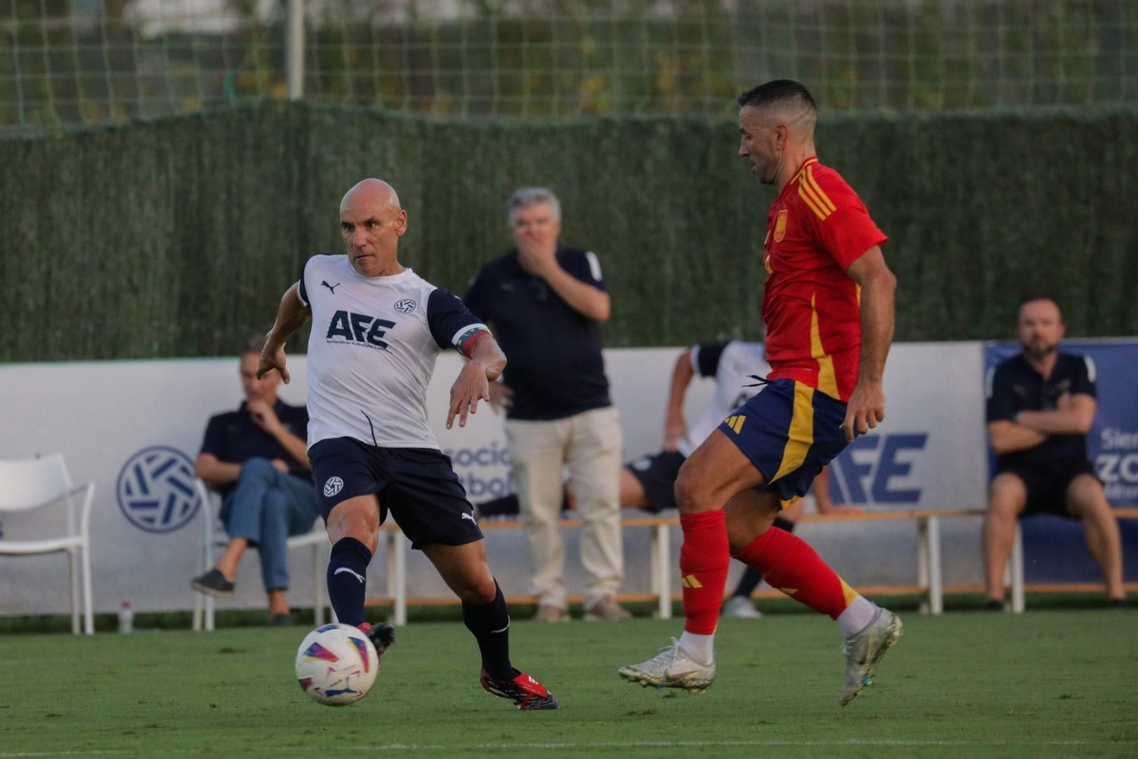 Leyendas e históricos en Marbella por una buena causa: Xavi, Marchena, Tamudo, Salva...