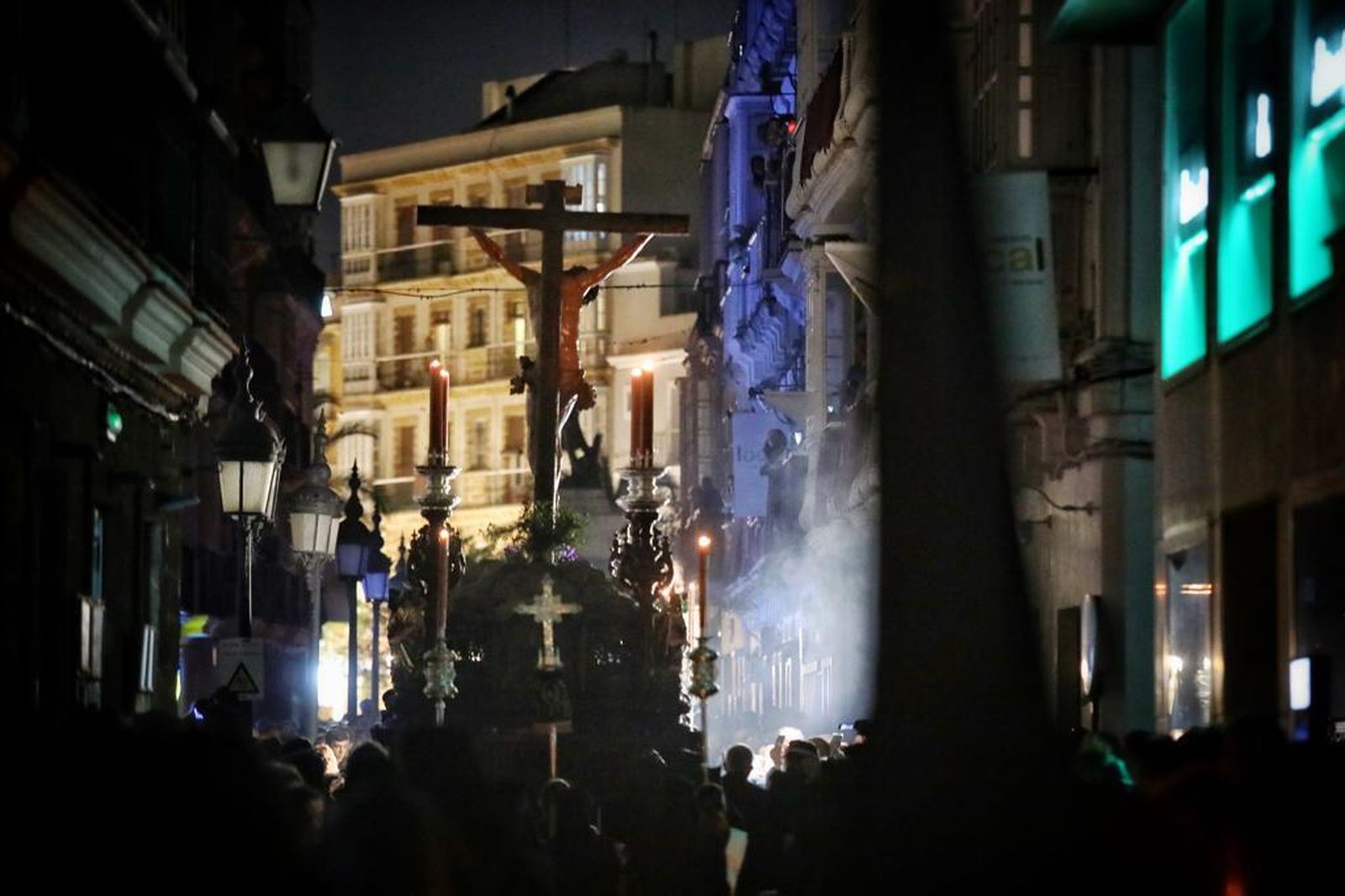 Las imágenes de la cofradía de Buena Muerte en la Semana Santa de Cádiz 2022