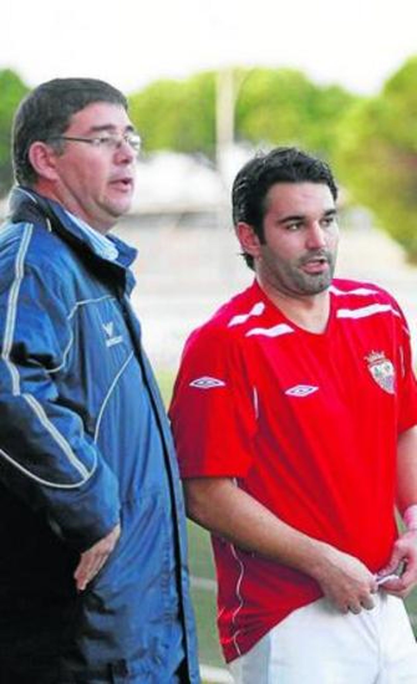 Toboso, el pasado domingo, disponiéndose a saltar al campo.