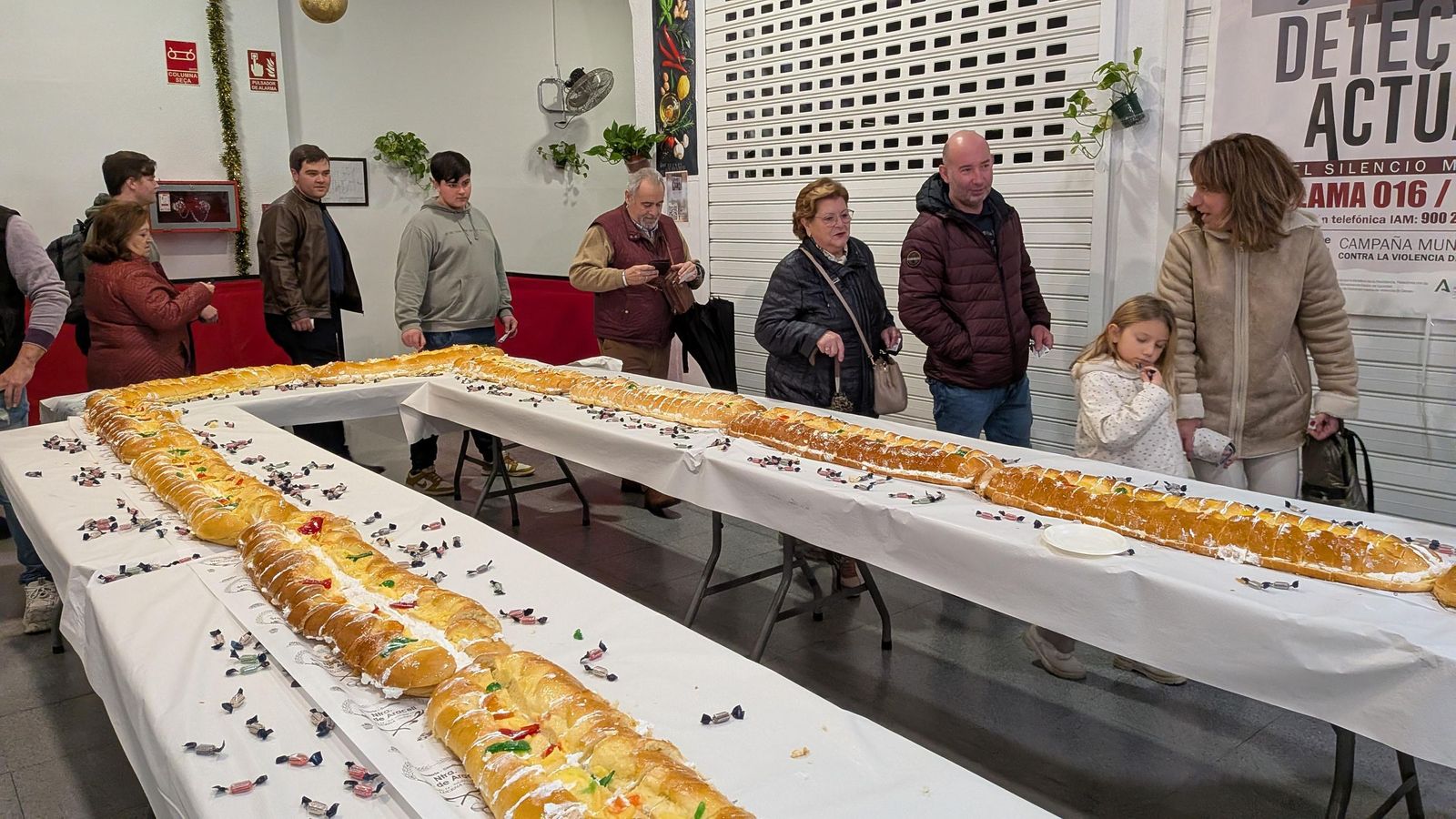 Degustación del roscón de reyes gigante en Lucena