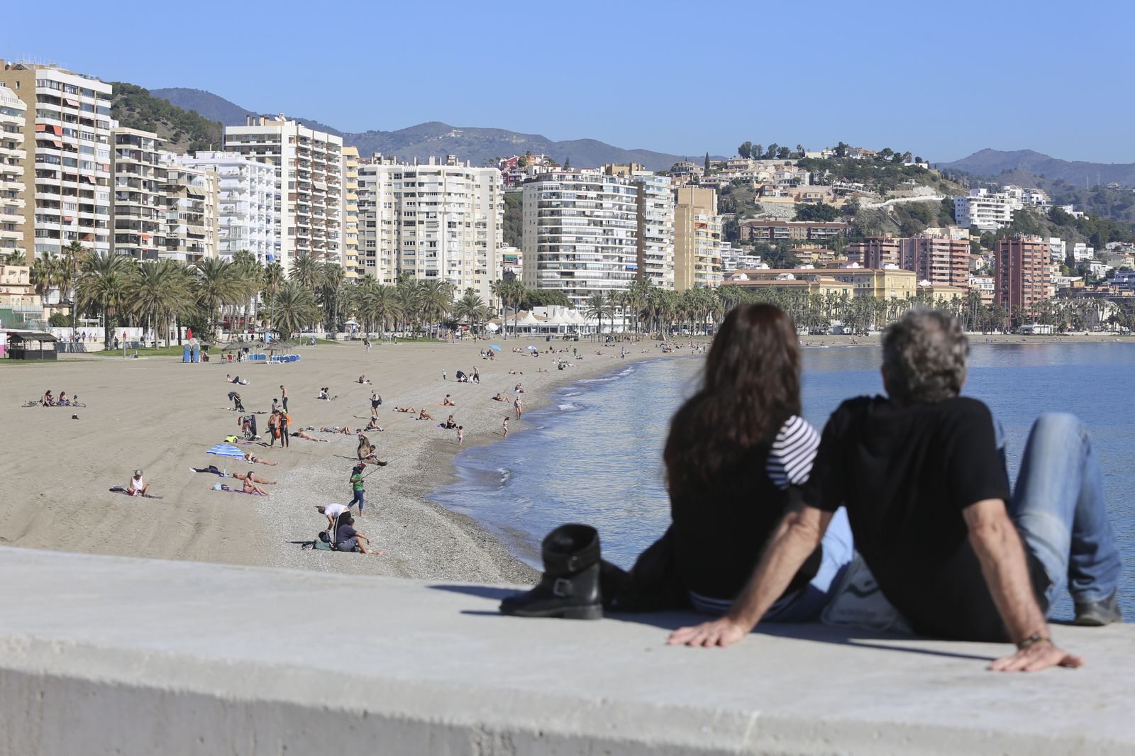 Fotos: Sol, playa y terrazas en un final de enero atípico en Málaga
