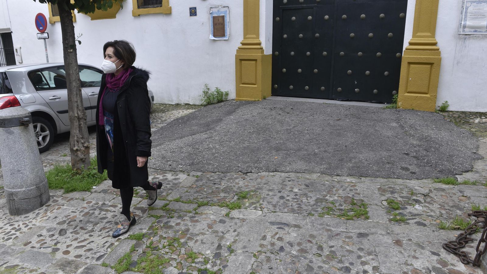 La puerta principal, cuya cota exterior e interior se igualarán.