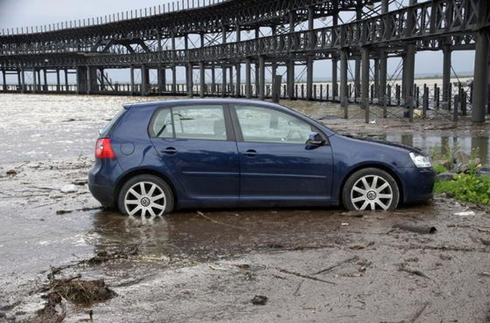 La crecida de los ríos provoca numerosas inundaciones en Huelva. / Reportaje fotográfico de Correa y Espinosa.