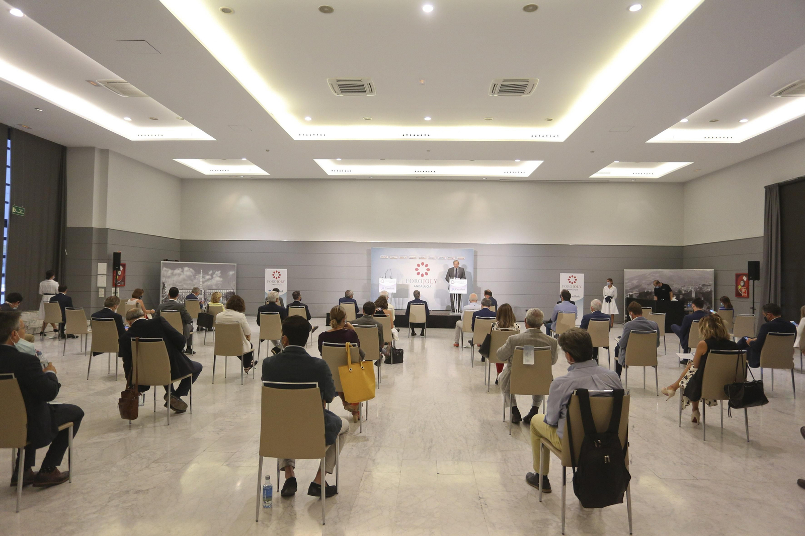 Fotos del Foro Joly con el economista José Carlos Díez