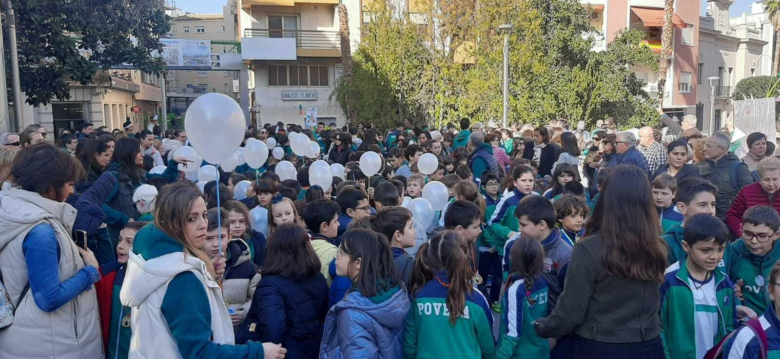 Así ha sido la caminata por la paz del colegio Pedro Poveda de Jaén