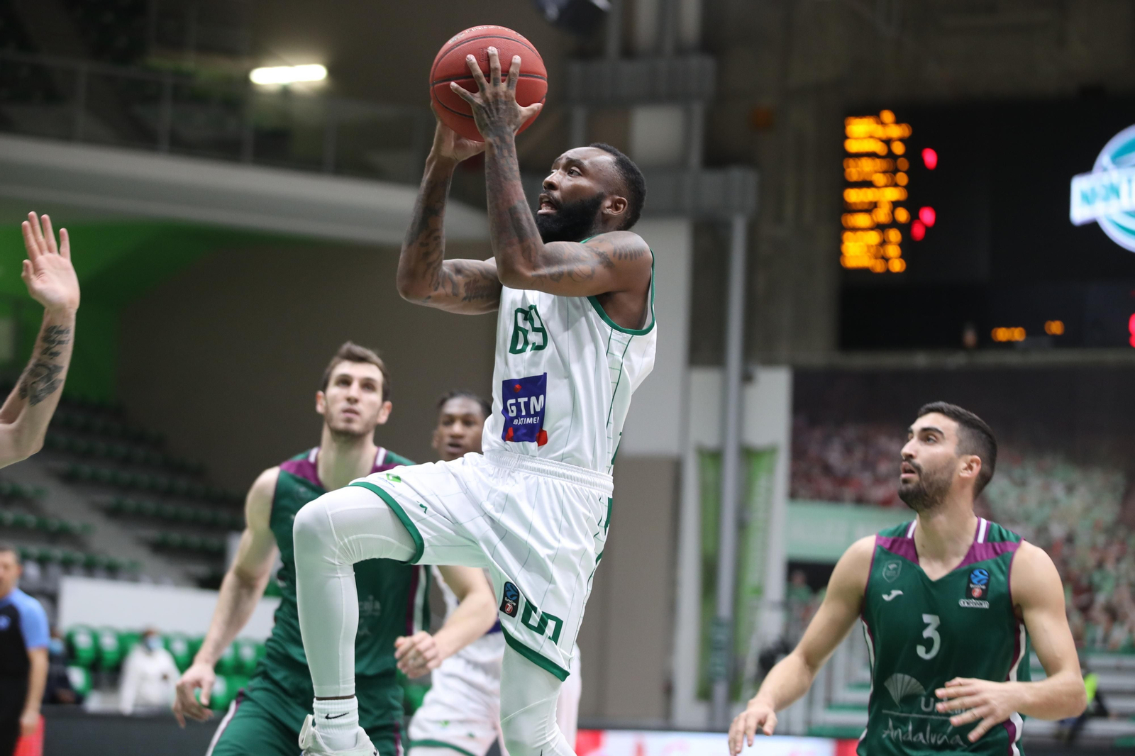 Las fotos del Nanterre-Unicaja.