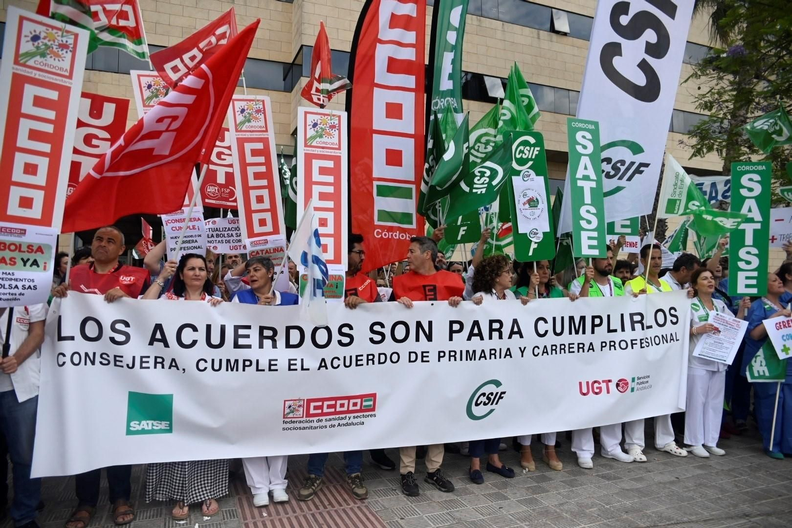 Las imágenes de la protesta de los sanitarios de Córdoba