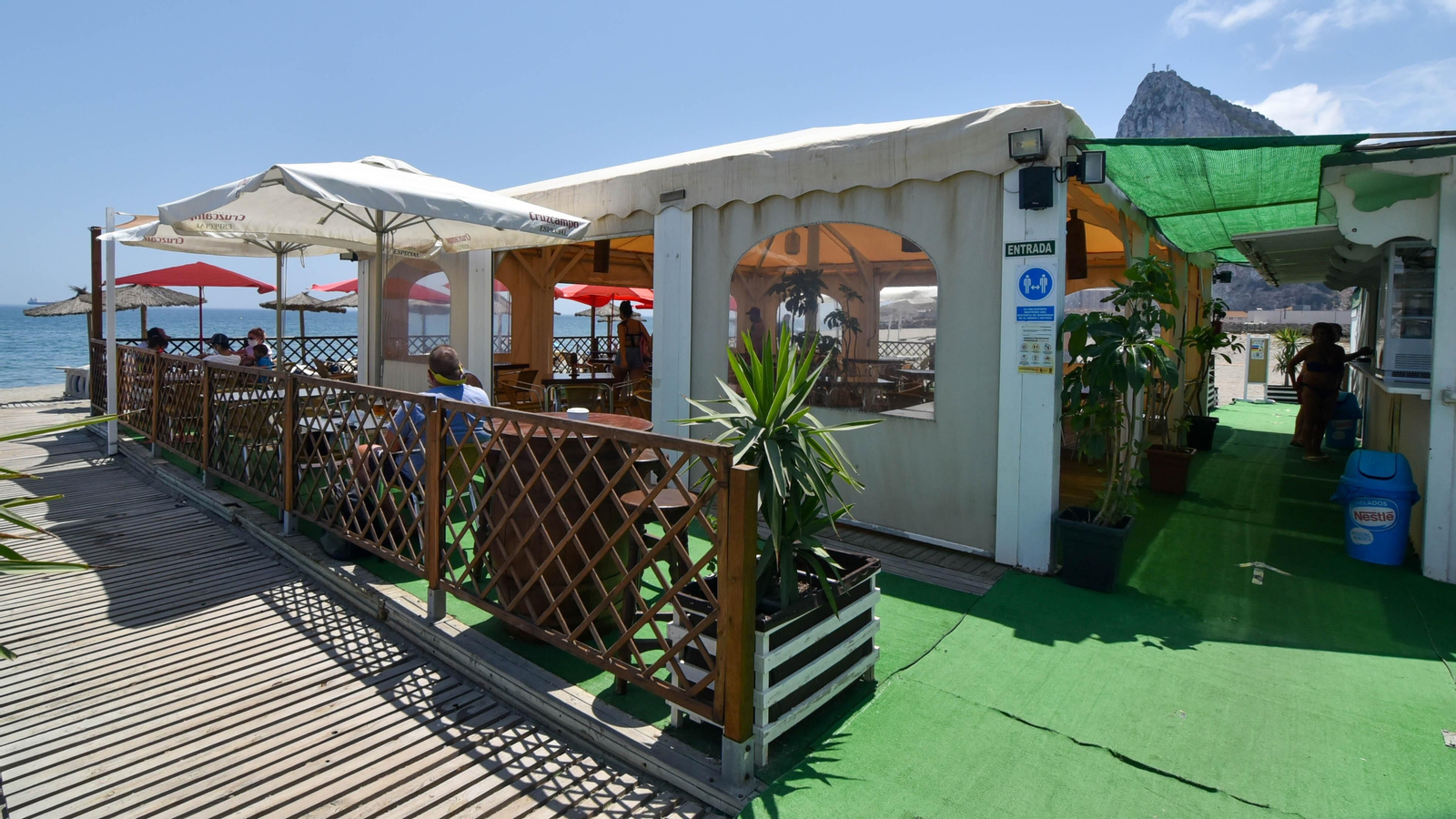 La ruta del espeto por la playa de La Línea