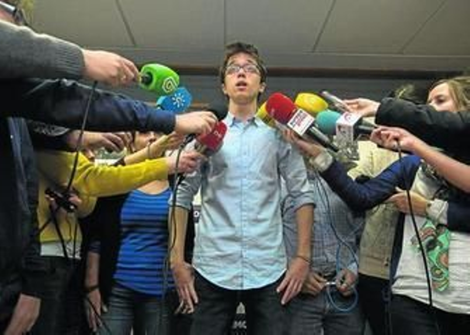 Íñigo Errejón, ayer en la inauguración de la nueva oficina de Podemos para la campaña de las elecciones andaluzas.