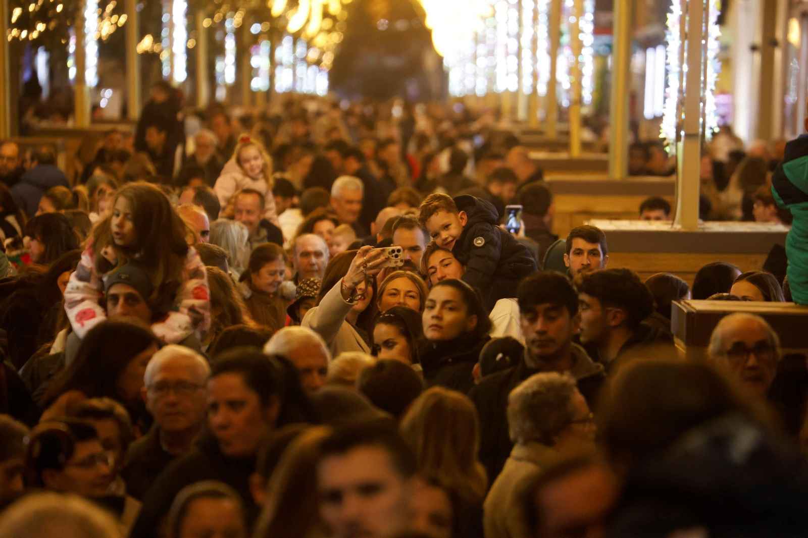 Así ha sido el espectácular encendido de las luces de Navidad de Córdoba