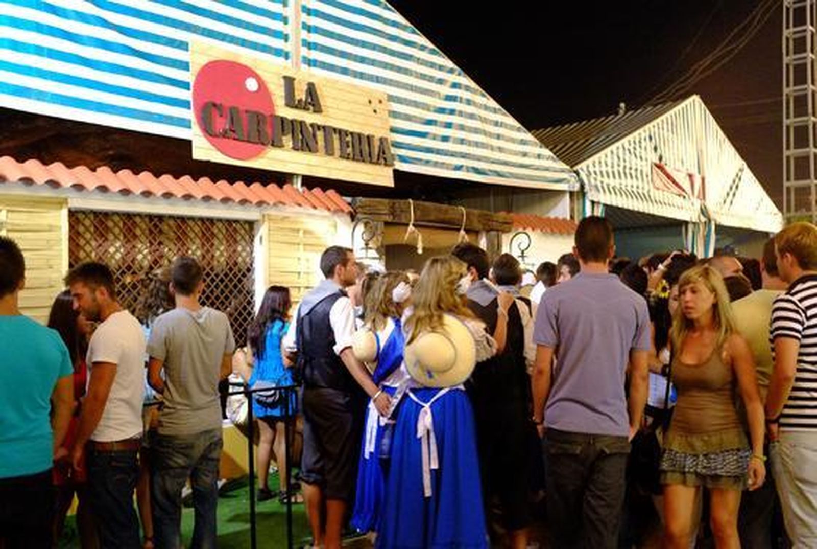 Ambiente en la jornada de apertura de la feria de la isla  Foto: Elias Pimentel