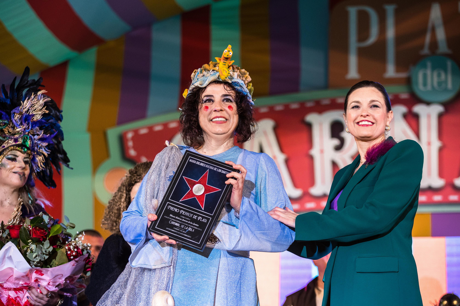 Entrega del Pierrot de Plata a Loli Guerra