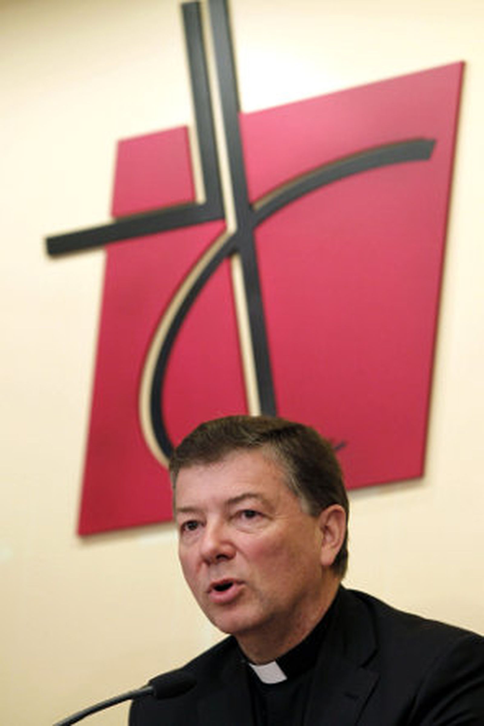 La Iglesia alerta de una campaña política contra el obispo de Alcalá