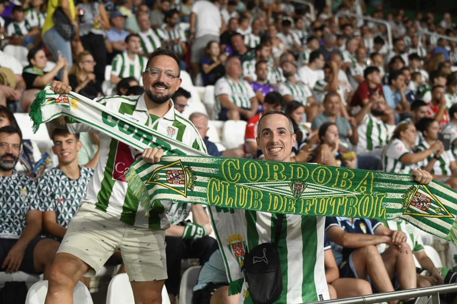 Las mejores fotos del ambiente en El Arcángel para el Córdoba CF - Racing de Santander