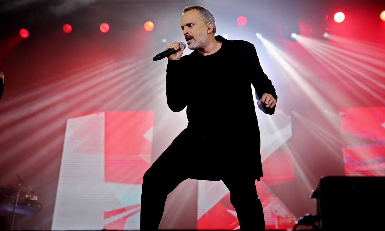 Miguel Bosé, durante un concierto semanas atrás.