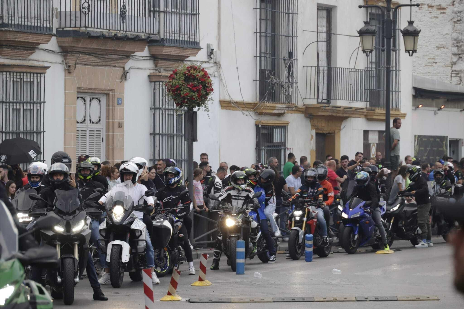 El viernes de motorada en El Puerto, en imágenes
