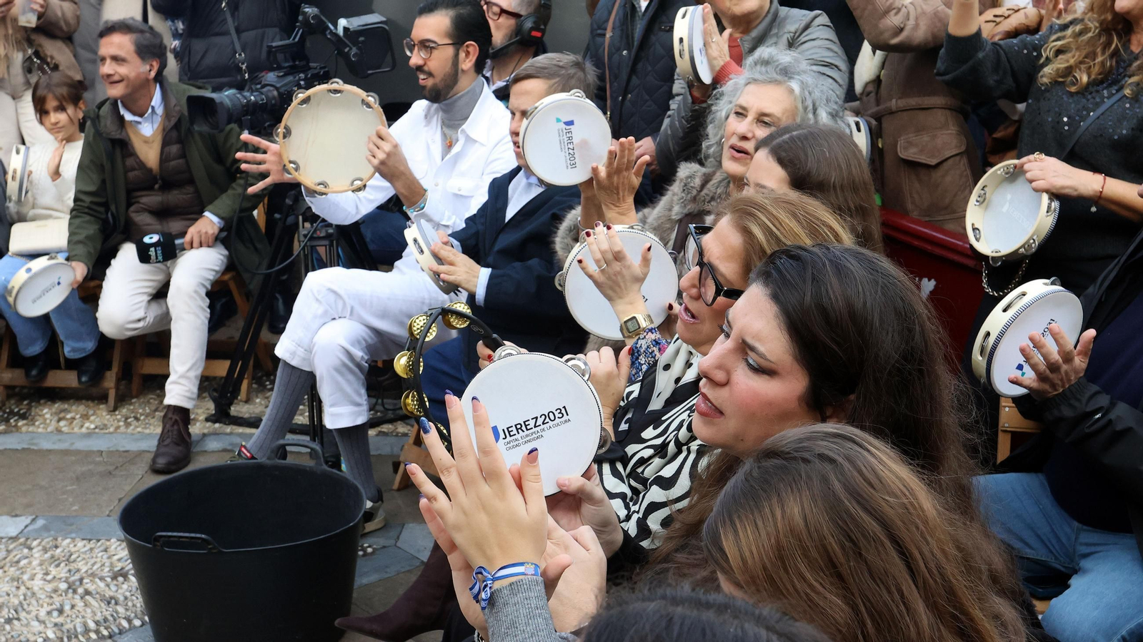 Imágenes de la zambomba BIC en Jerez