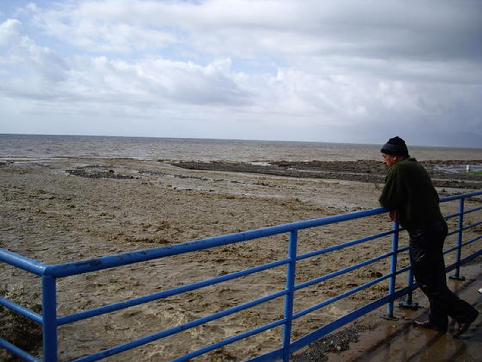 Desbordamiento del arroyo Totalán en su desembocadura.

Foto: Migue Fernández, Sergio Camacho, Agencias