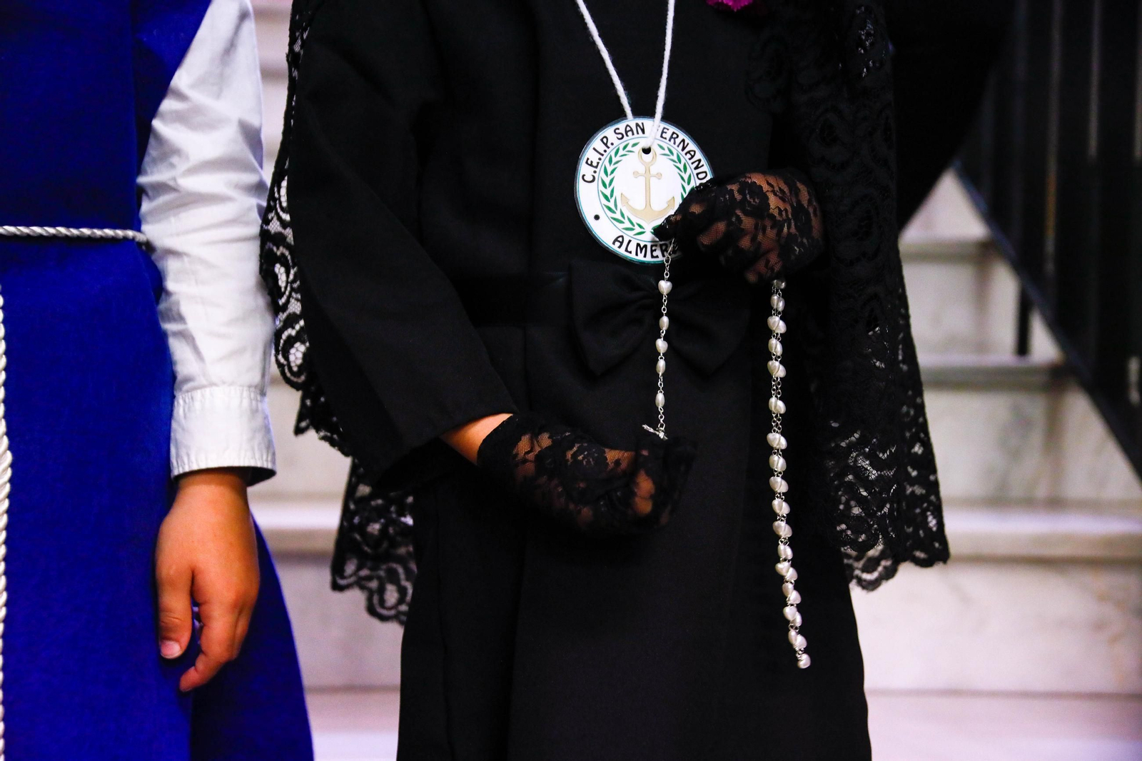 Las imágenes del CEIP San Fernando de El Zapillo de la ciudad de Almería en procesión en el viernes de dolores