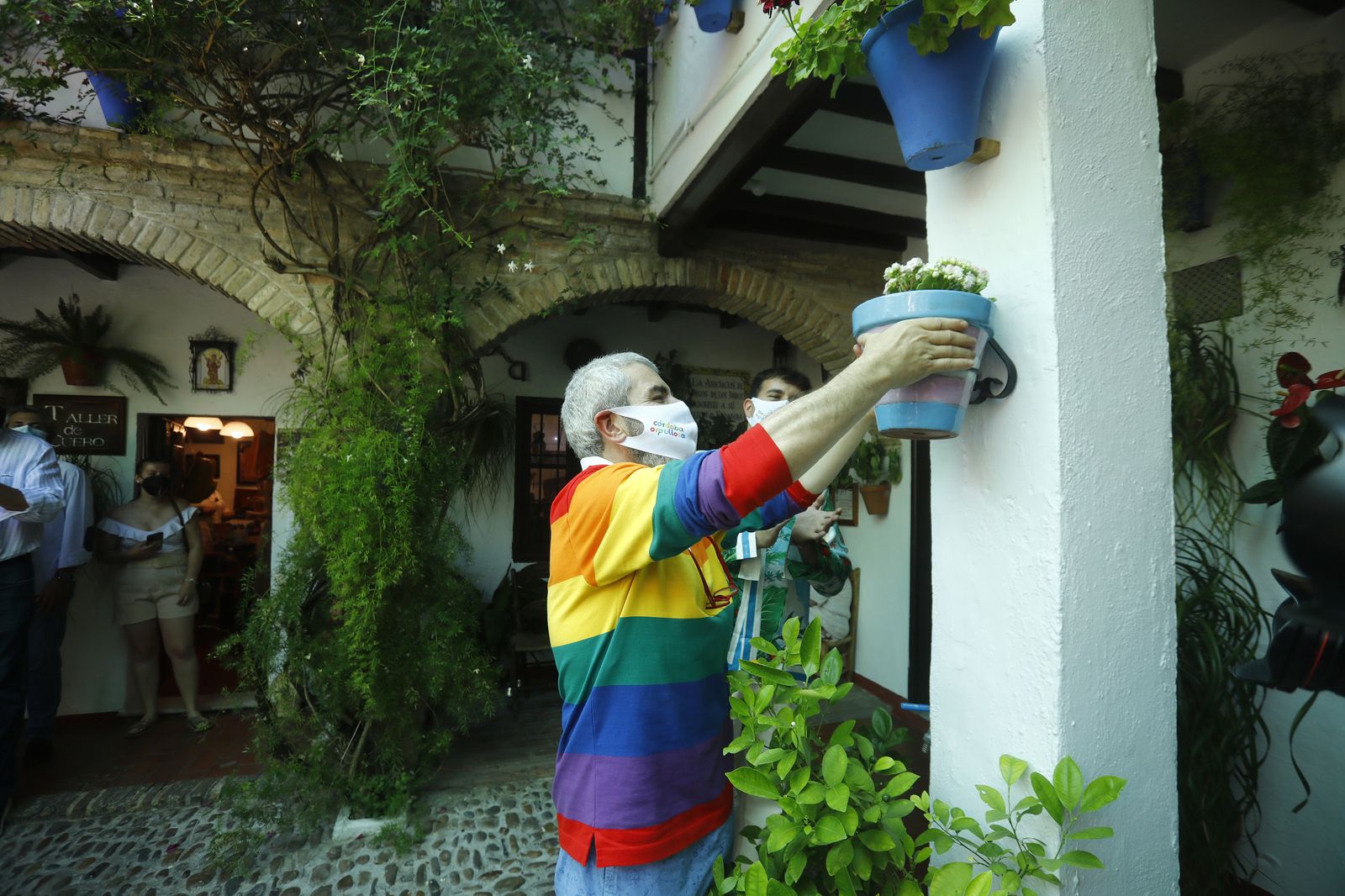 La visita de Lorenzo Caprile y Palomo Spain a los Patios de Córdoba, en imágenes