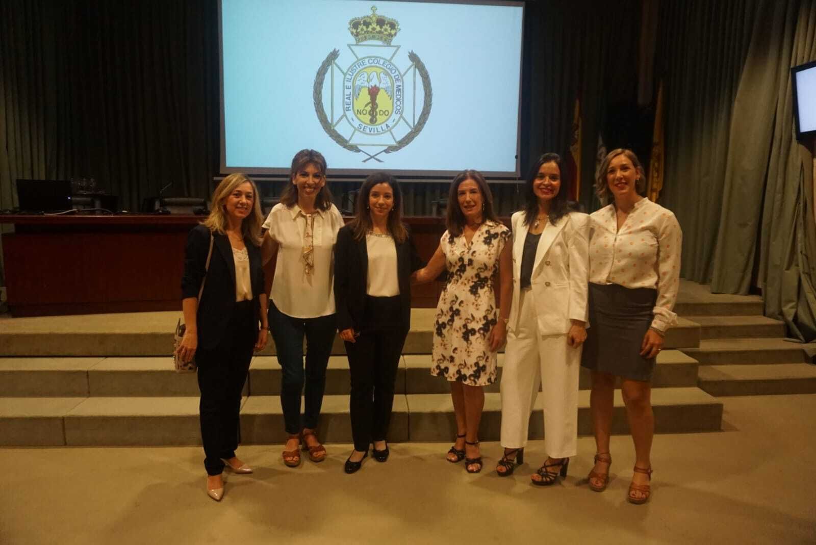 De izquierda a derecha, Mireia López Domínguez (oftalmóloga), María Teresa Andrade Navarro (neuropediatra), Natividad López Ibáñez (dermatóloga y directora de la jornada), María José Lirola Cruz (responsable del área de docencia de IHP), María Teresa Monserrat García (dermatóloga) y Elena Rodríguez Moreno (secretaria del departamento de docencia de Fundación IHP).