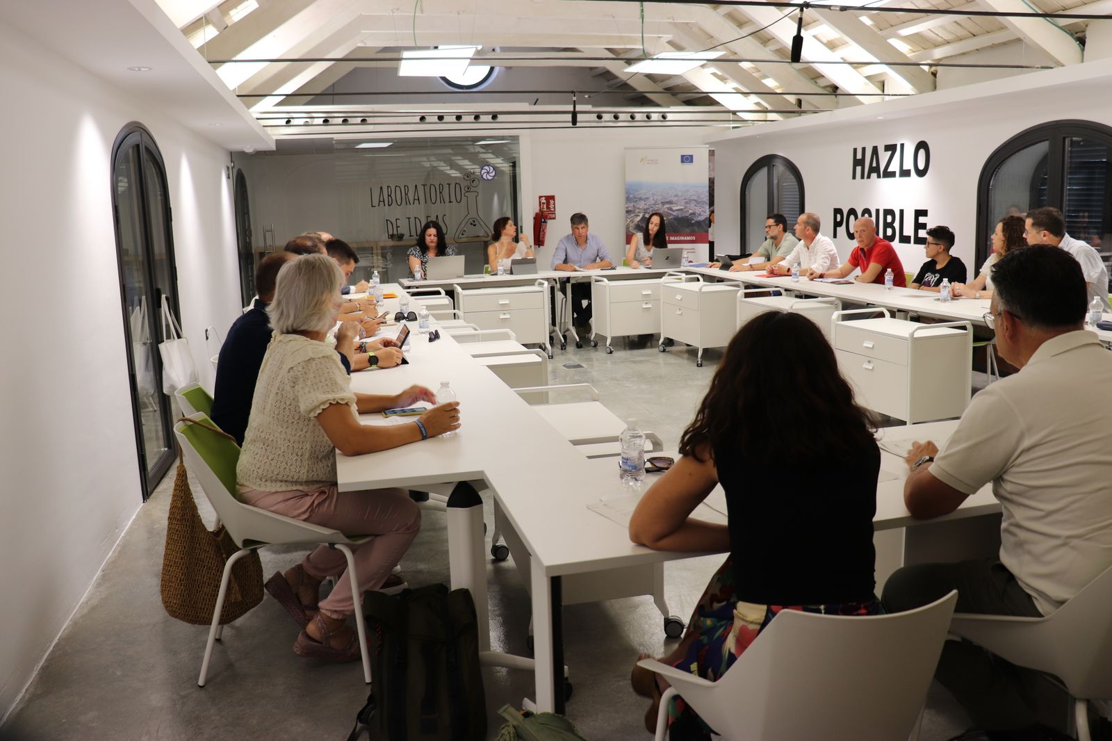 Un momento del Pleno del Ayuntamiento de Montilla, celebrado en el edificio Solera Hub.