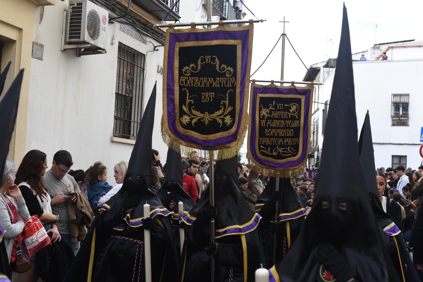 La procesión de las Angustias en este Jueves Santo de Córdoba, en imágenes
