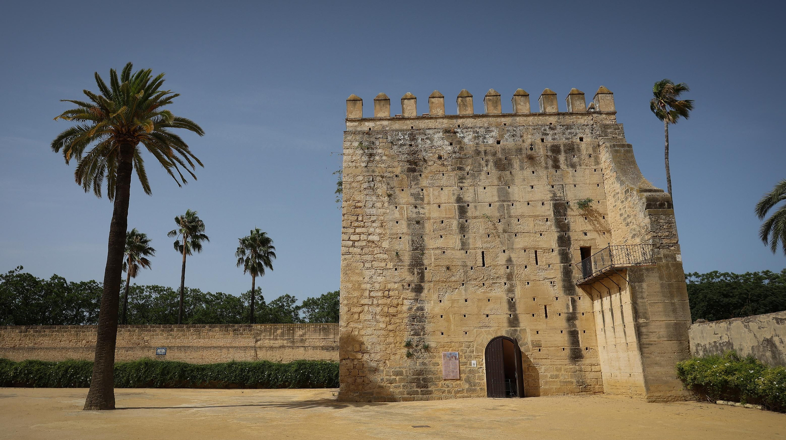 Así es por dentro y por fuera la Torre de Ponce de León en el Alcázar de Jerez