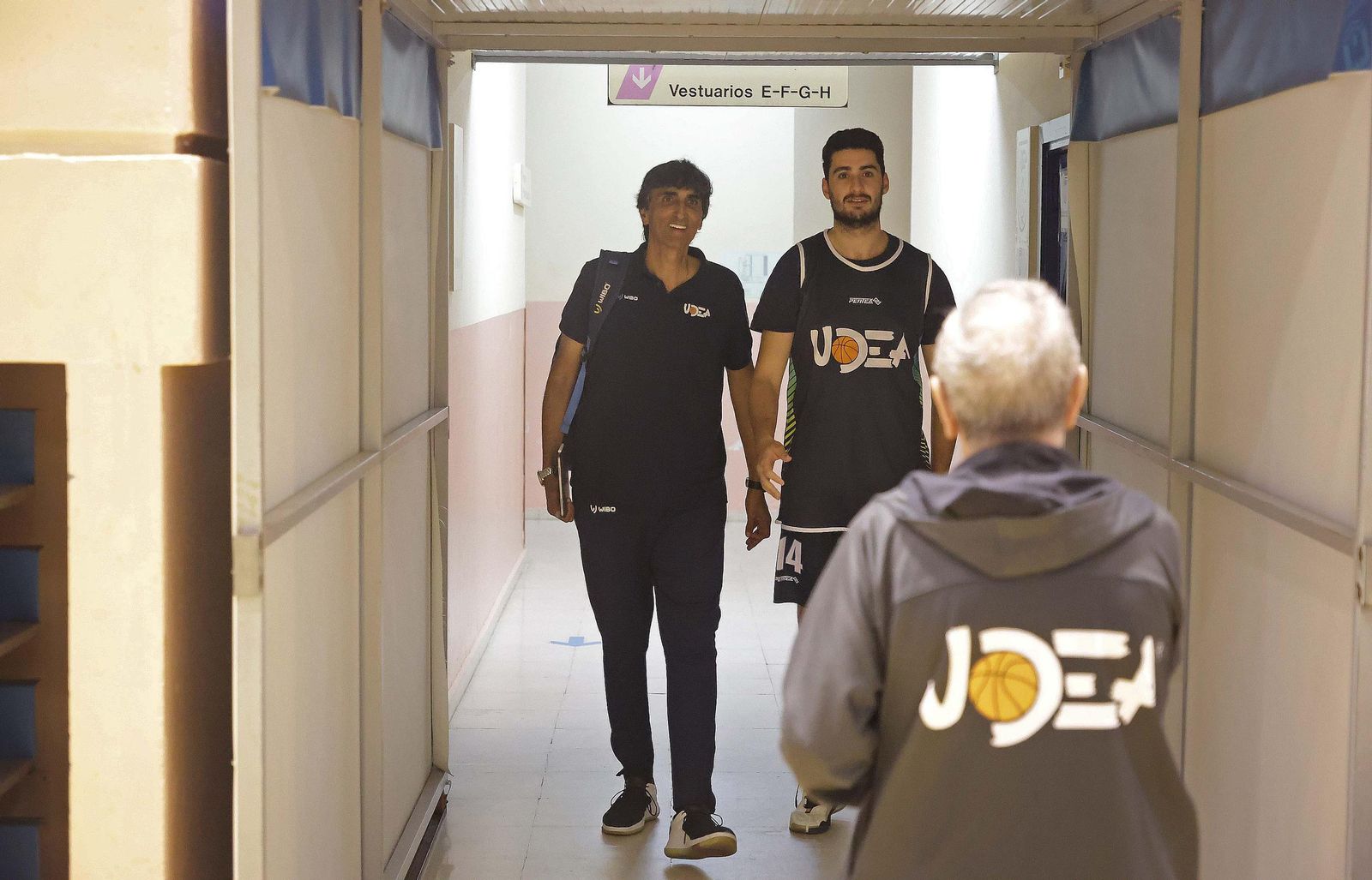 Las fotos del primer entrenamiento de Javi Malla en su regreso al banquillo de Udea