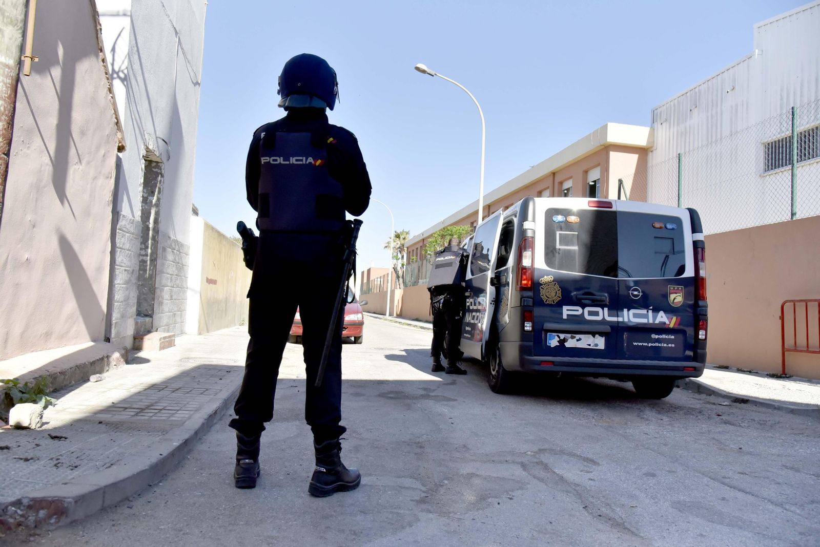 Agente de la Policía Nacional en La Línea