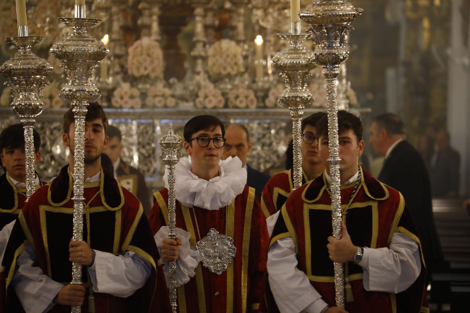La procesión de la Virgen del Amparo de Córdoba, en imágenes