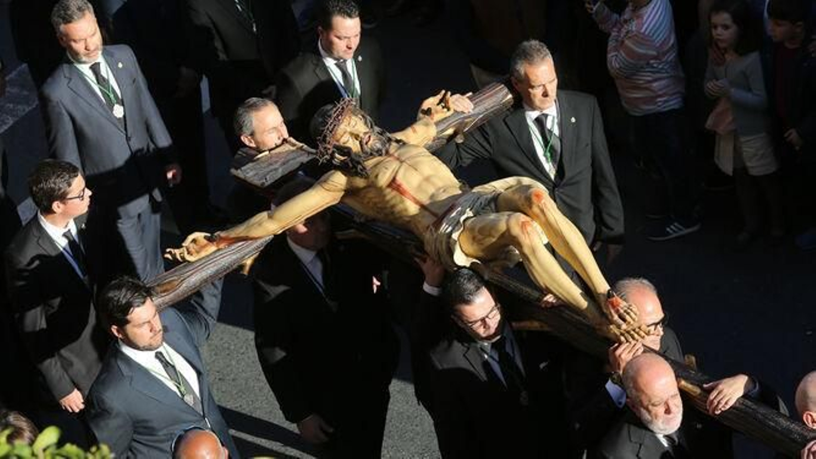 Así fue la procesión del Cristo de la Vera+Cruz acompañado por la Legión en el año 2019