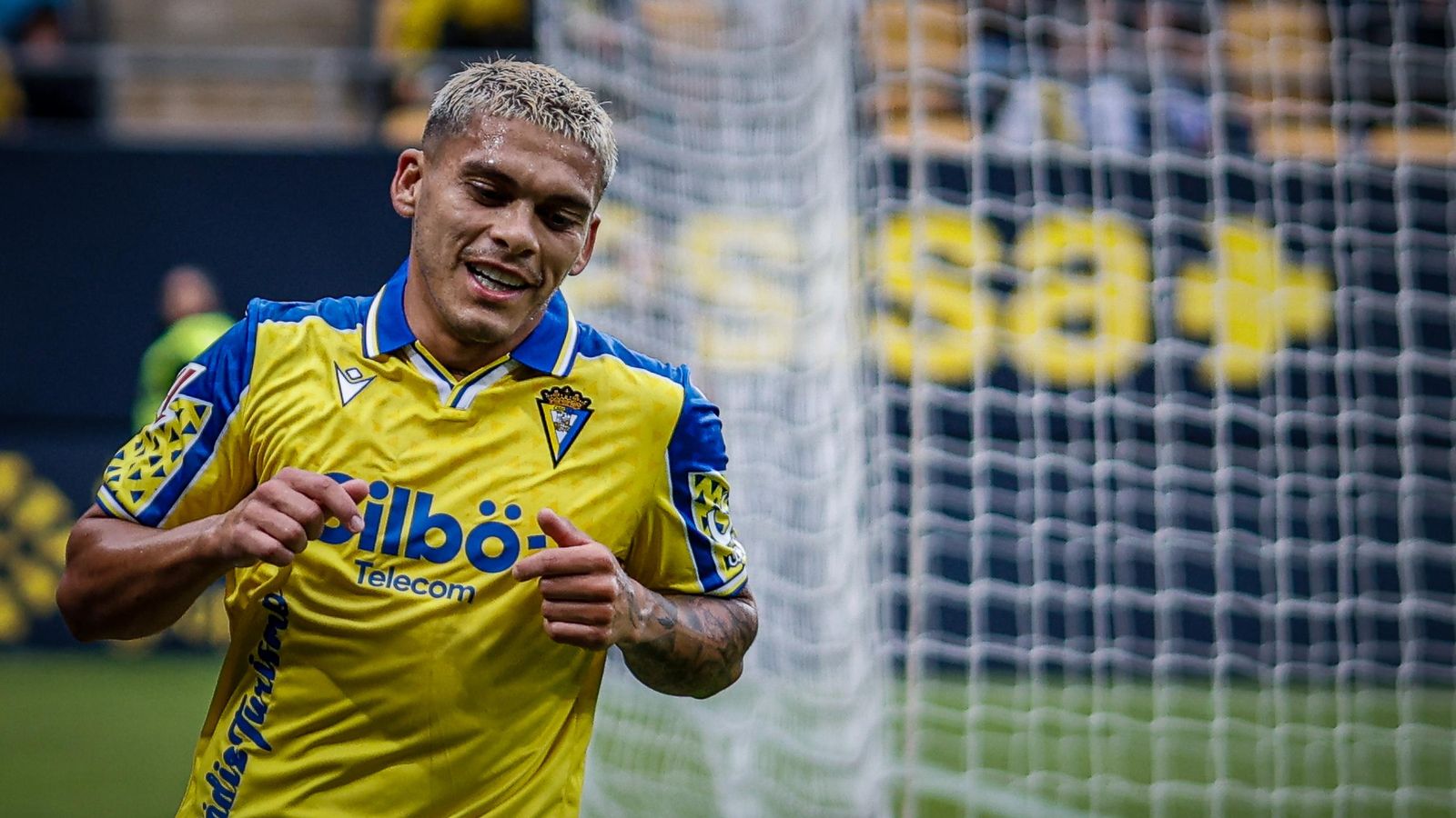 Búscate entre las imágenes del partido de futbol Cádiz CF - Málaga CF