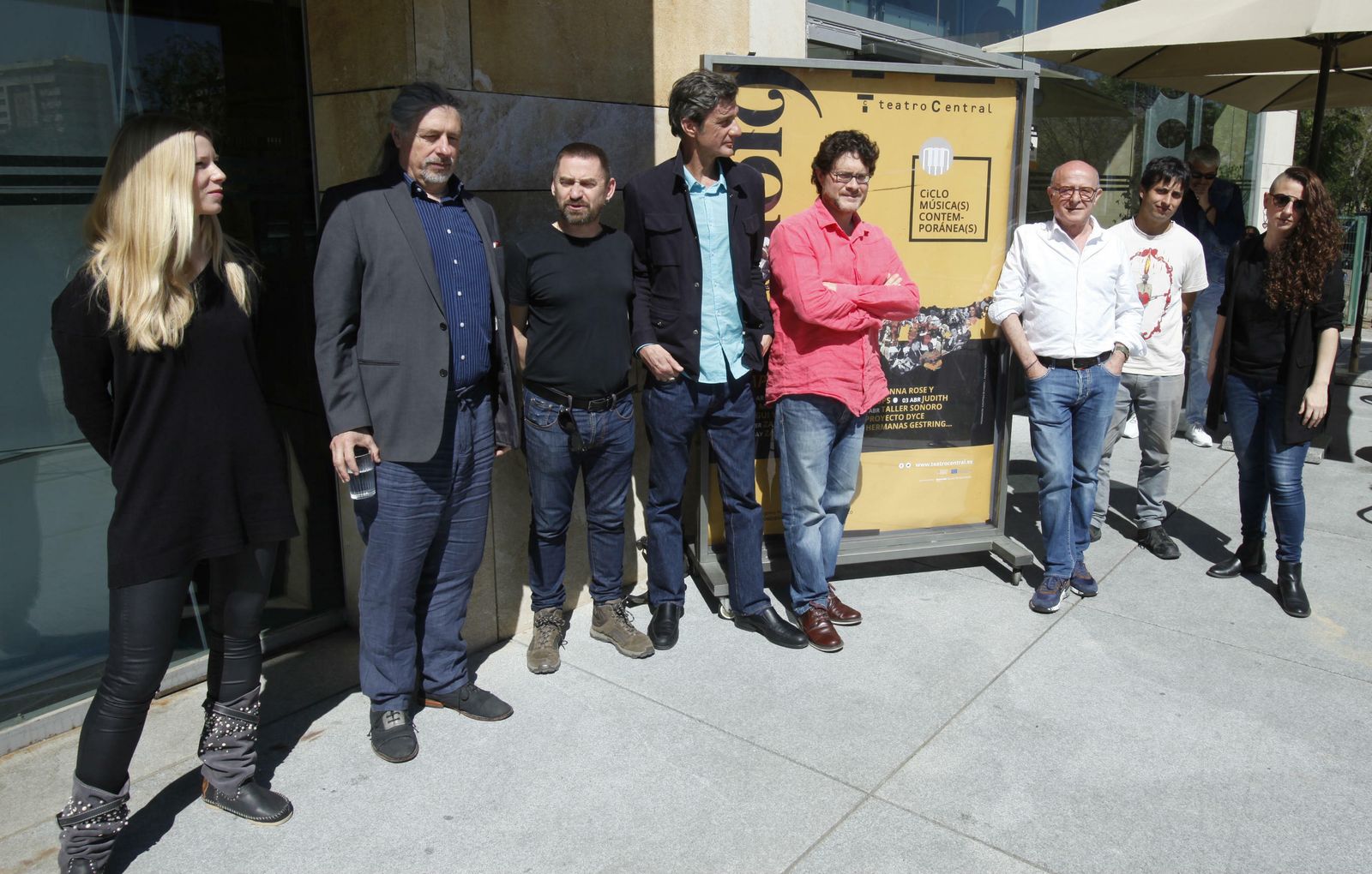 Algunos de los músicos participantes en el ciclo, durante la presentación del mismo en el Teatro Central.