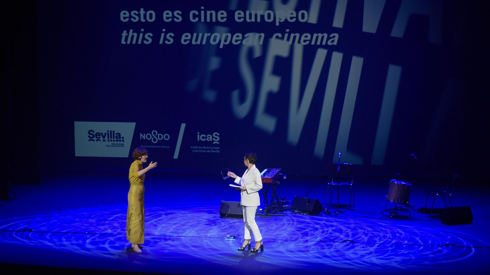 Aixa Villagrán y María Guerra en un momento de la gala.